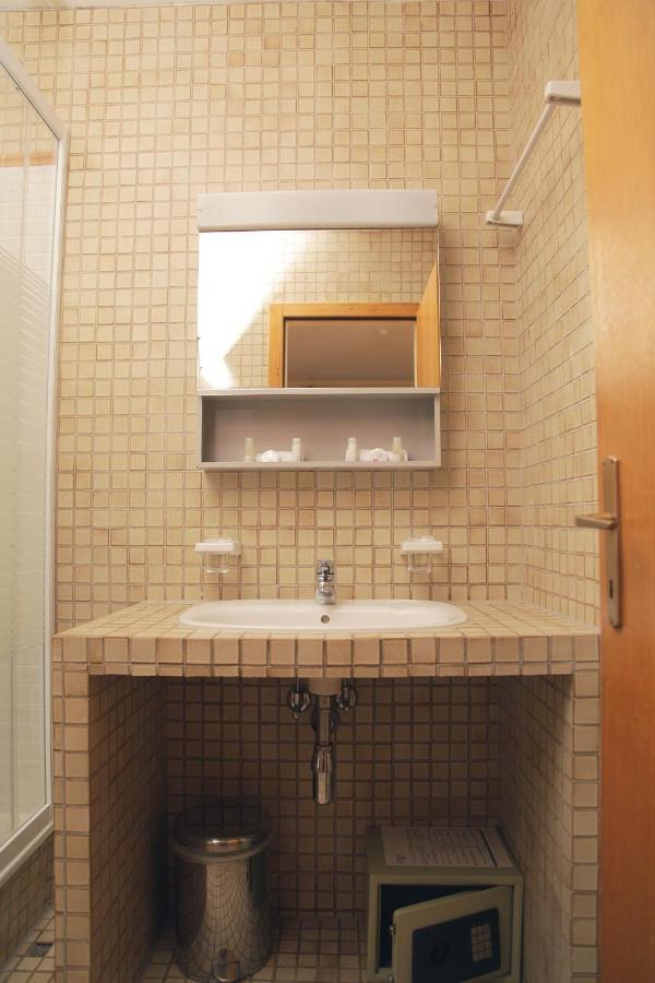 Appart'Hotel Residence Dizerens Женева Стая снимка